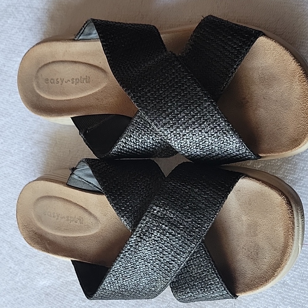 Woven strap sandals